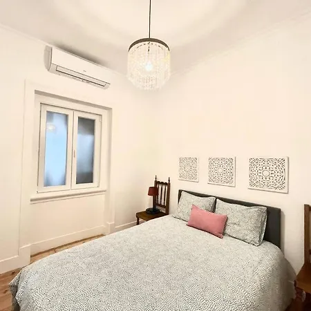 Beautiful Gloria - 120m2 With A/c And Garden * Lisbona